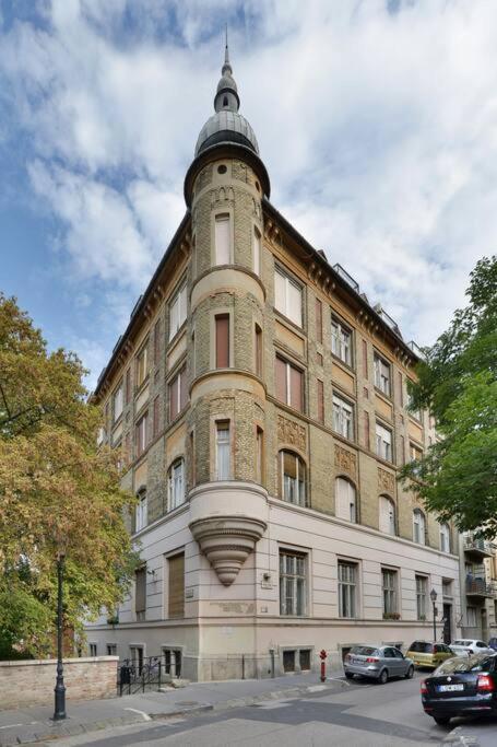 Apartamento Buda Batthiany Square, 6 Budapest Exterior foto